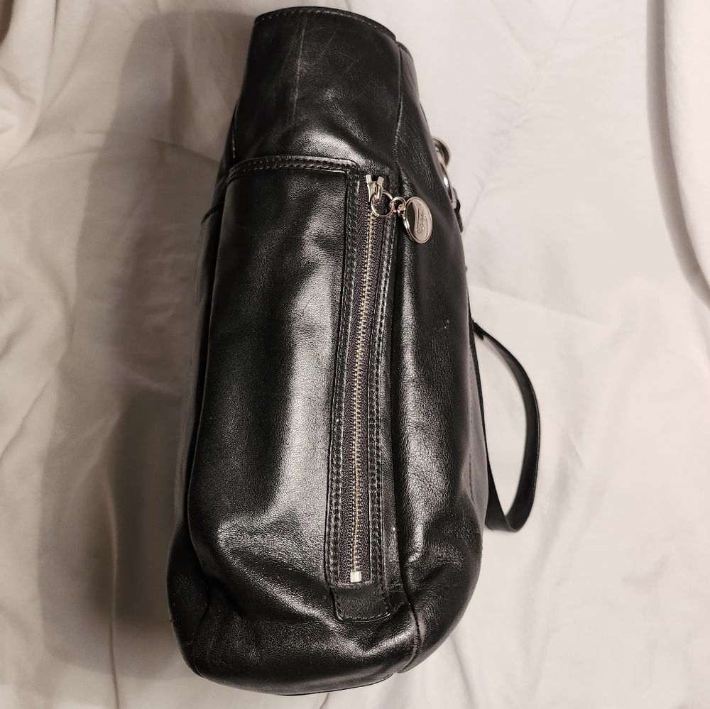 Coach Gallery Zip tote with wristlet - Picture 5 of 11
